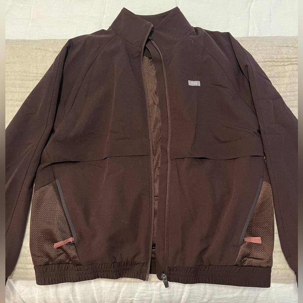 Figs Sydney Scrub Jacket in Espresso